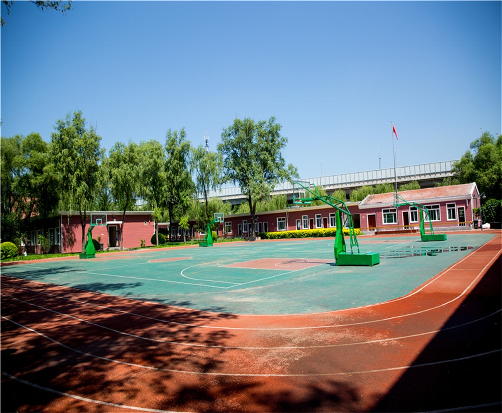 北京清华志清中学