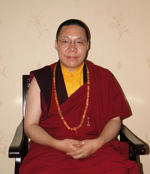  p data-id="go0e3phyqr">太桥旦曾堪布,现任贡嘎山贡嘎寺住持,贡嘎五