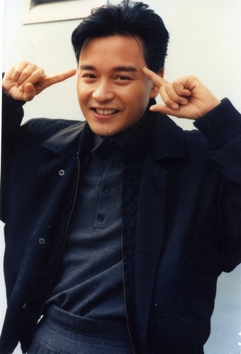  p>张国荣(1956年9月12日-2003年4月1日),出生于香港,中国香港男歌手