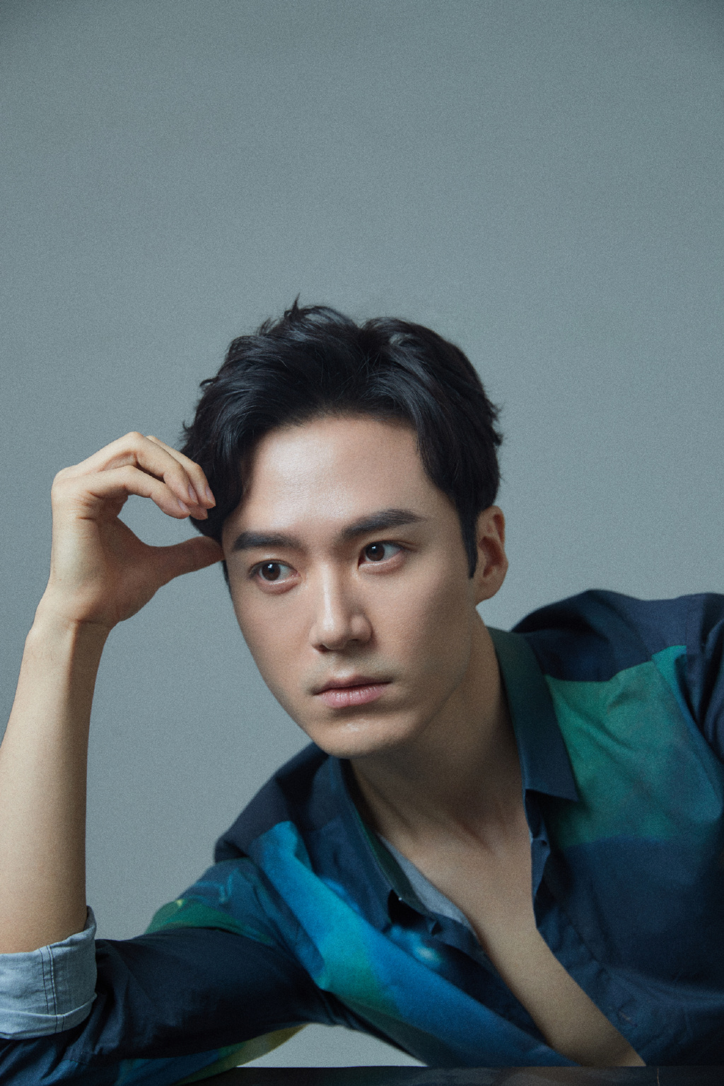 1986年12月31日出生于浙江省绍兴市,中国内地影视男演员,毕业于浙江