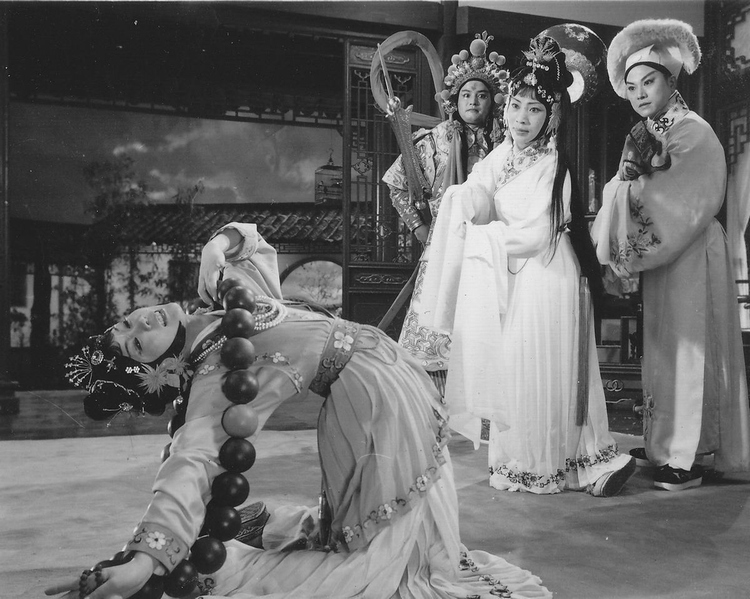  p>《白蛇传》, a target="_blank" href="/item/上海电影制片厂