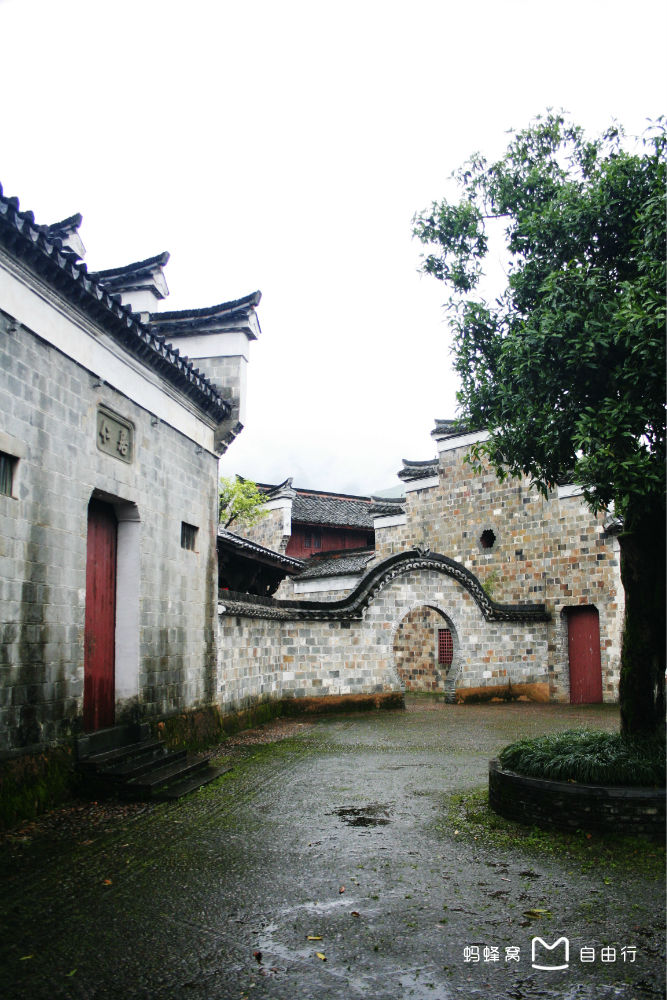 p>廿八都镇,位于浙江 a target="_blank" href="/item/江山/2946587"