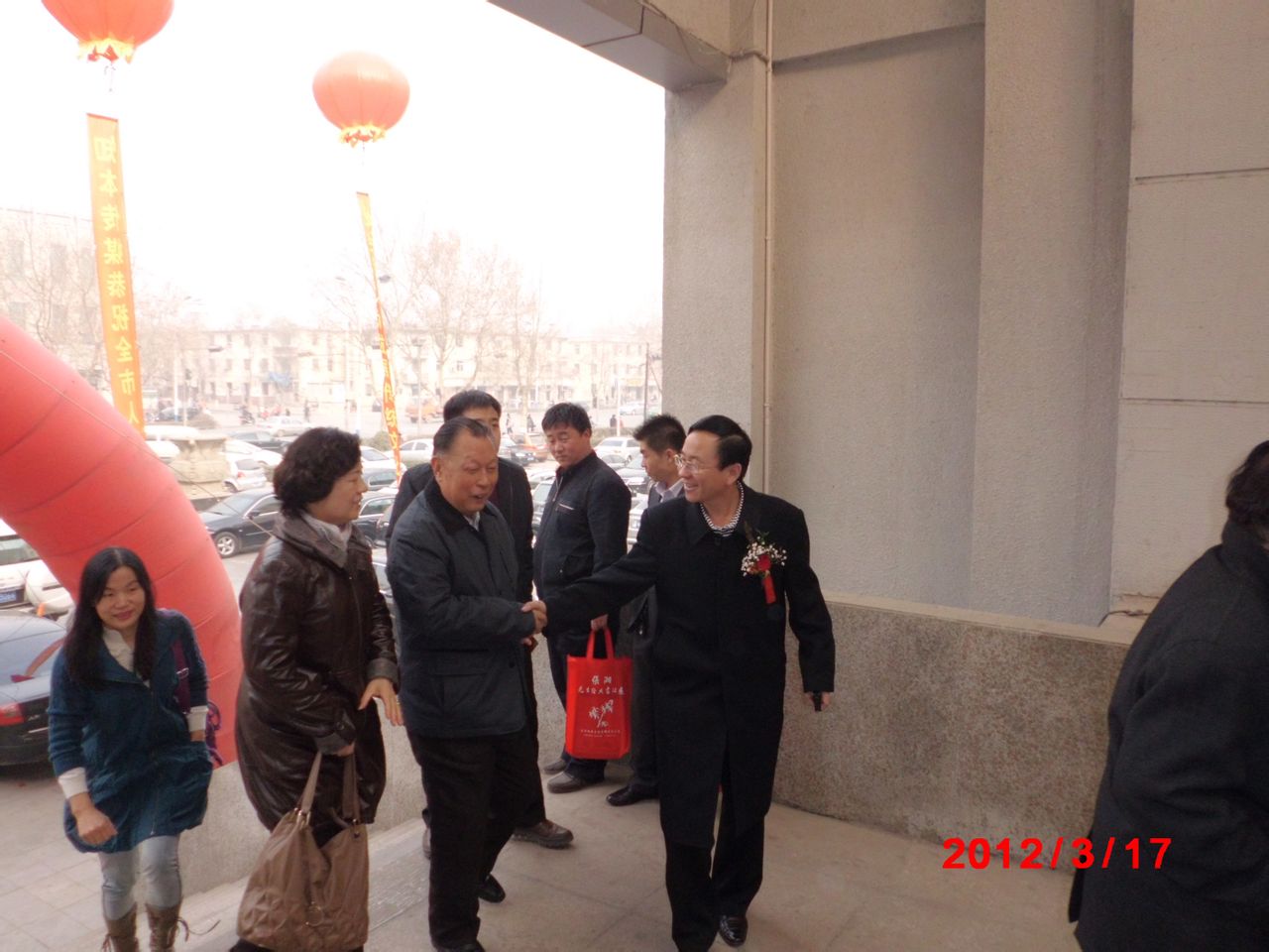  p data-id="gnbw4cvgty">刘洪文,男,生于1963年,祖籍河北广平.
