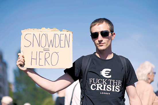  p>爱德华·斯诺登(edward snowden),1983年6月21日出生于美国北卡罗