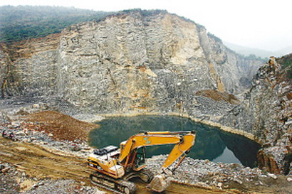 ="#" data-lemmaid="11049873">开采 /a>可能是地下作业或露天作业