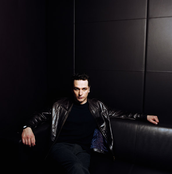  p>马修·瑞斯(matthew rhys),原名matthew rhys evans.