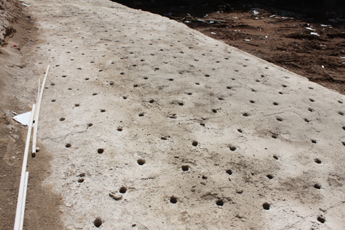 膨胀性能的非爆破性破碎用粉状材料,称为无声破碎剂(又称静态破碎剂)