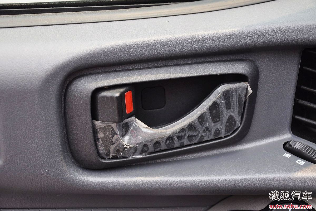 href="#" data-lemmaid="4649893">高位刹车灯 /a>,较同级国产suv常见