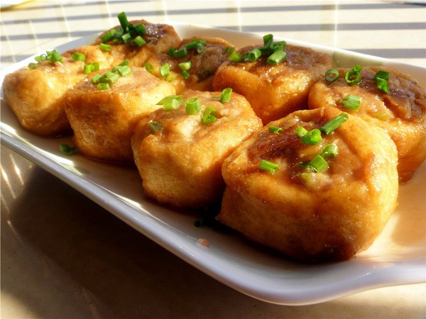 煎酿油豆腐