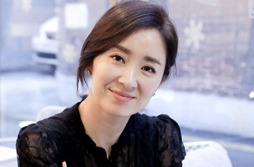  p>尹宥善,1969年1月17日出生于韩国,韩国女演员.