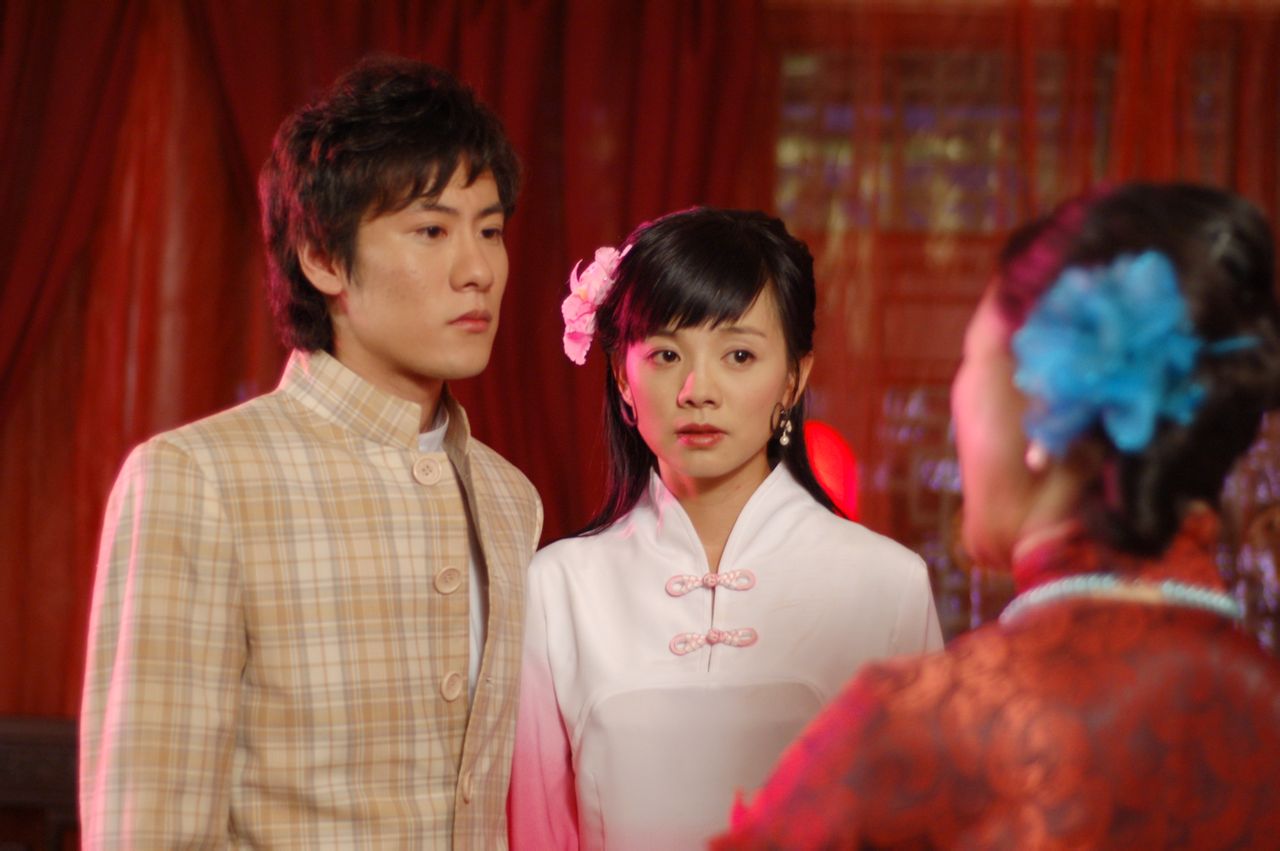 《暗夜心慌慌》是由湖南经视制作的20集悬疑电视剧