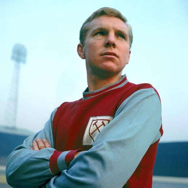 p>博比·穆尔(bobby moore,1941年4月12日—1993年2月24日),前英国