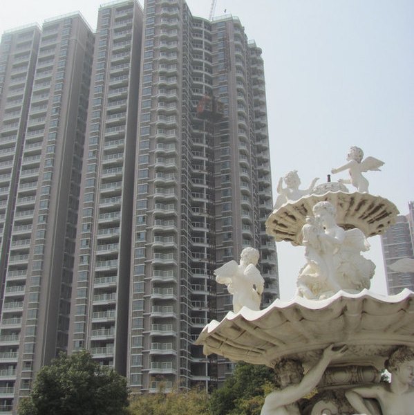  p>利源集团下属的江宁开发区核心建筑群百家湖国际花园,百家湖国际