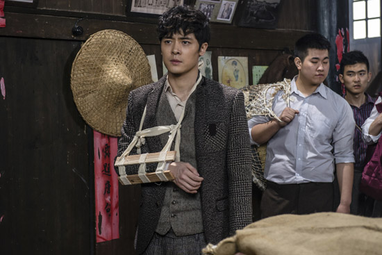  p>《乱世丽人行》是由 a href="#" data-lemmaid="9955039">卢伦常 