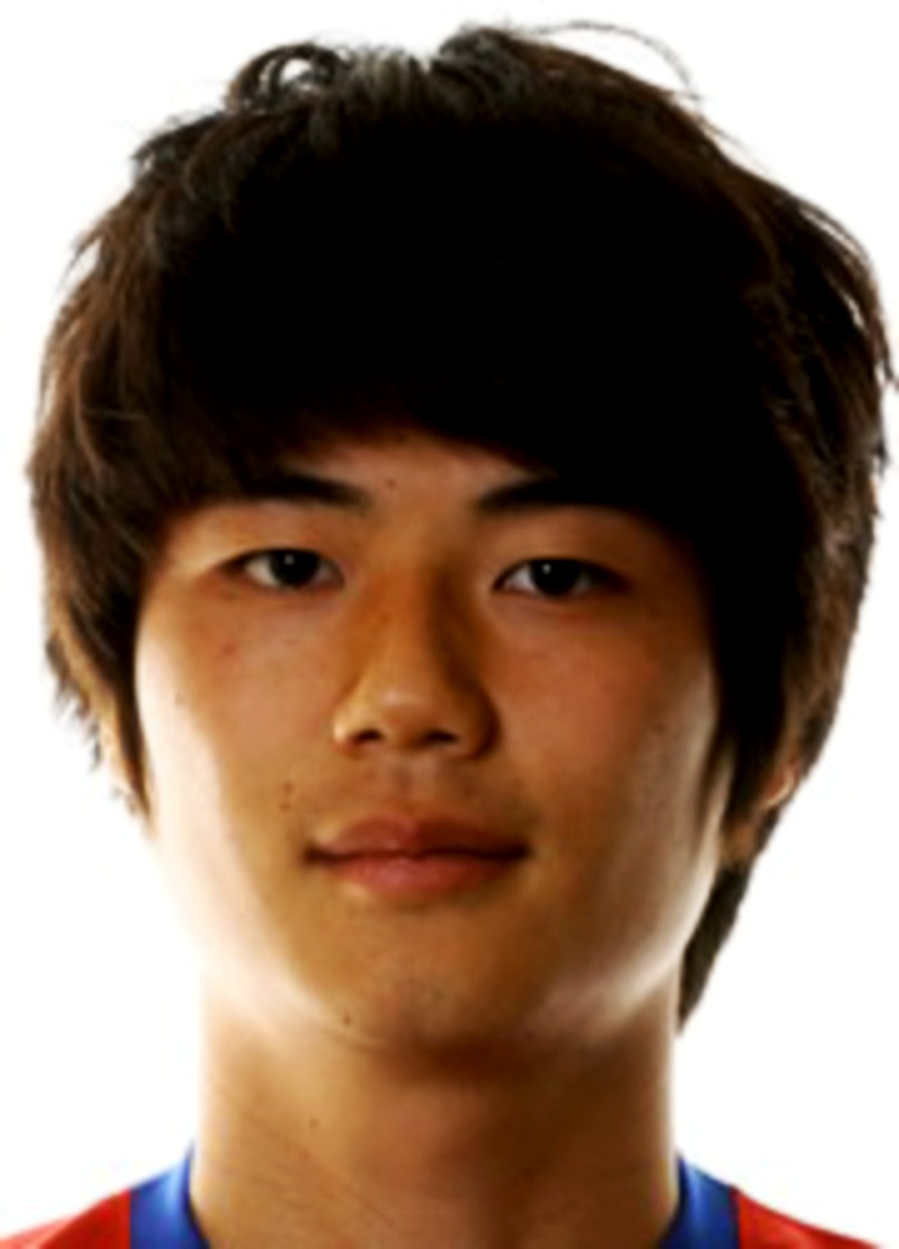  p>寄诚庸1989年出生于韩国光州,早期曾留学澳大利亚.