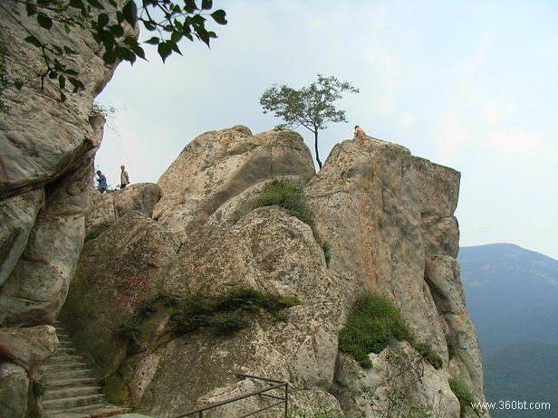 三皇山有三处,河北省保定市 a target="_blank" href="/item/涞水县