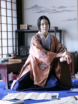  p data-id="gnbsn42mgn">淡幽,动漫《虫师》中的人物,全名狩房淡幽.