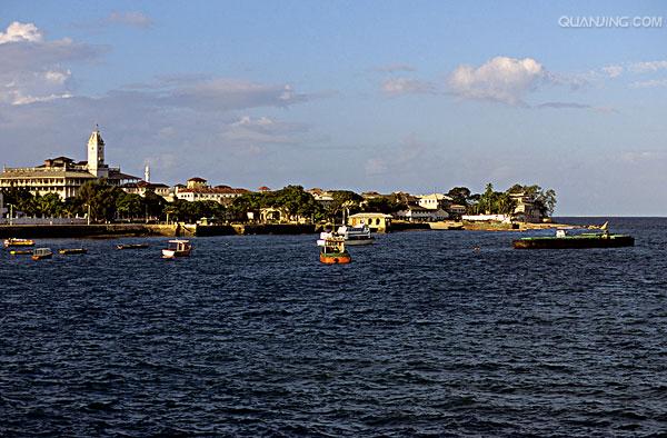 ">安古迦岛 /a>(unguja)和奔巴岛(pemba),桑给巴尔城在安古迦岛上