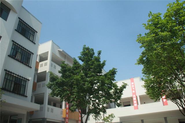 宁波市慈湖中学
