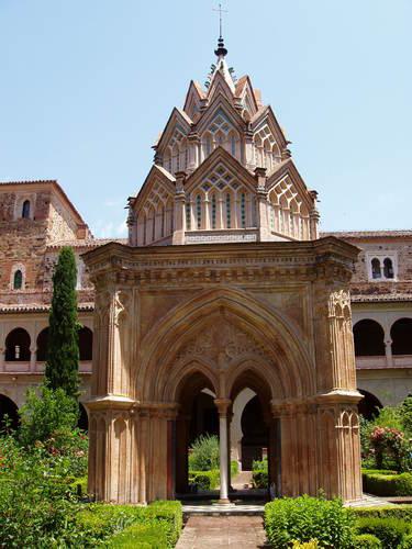  p data-id="gn8ys4aeeh">《圣玛利亚皇家修道院》作为四个世纪西班牙