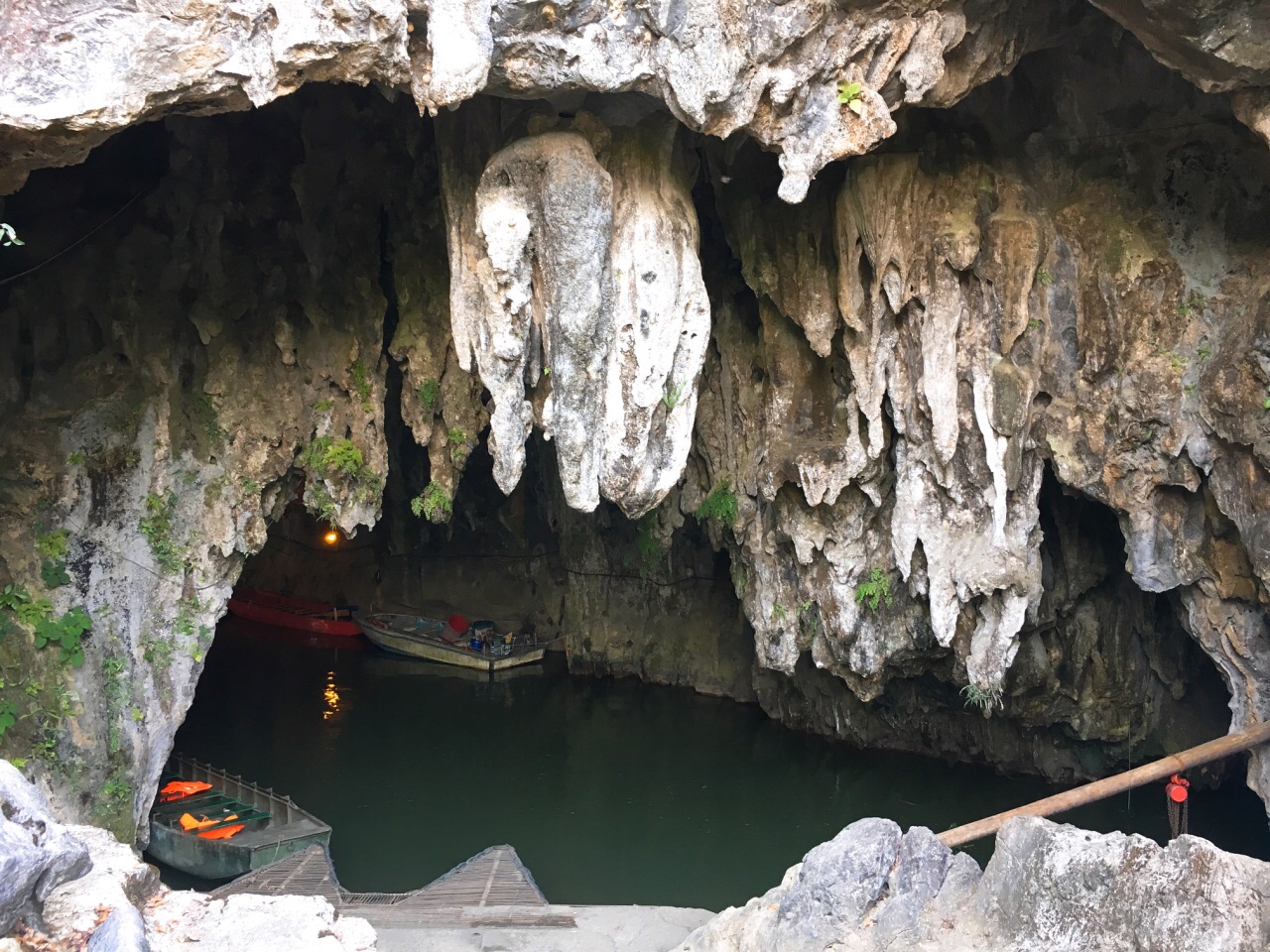 仙桥地下河景区