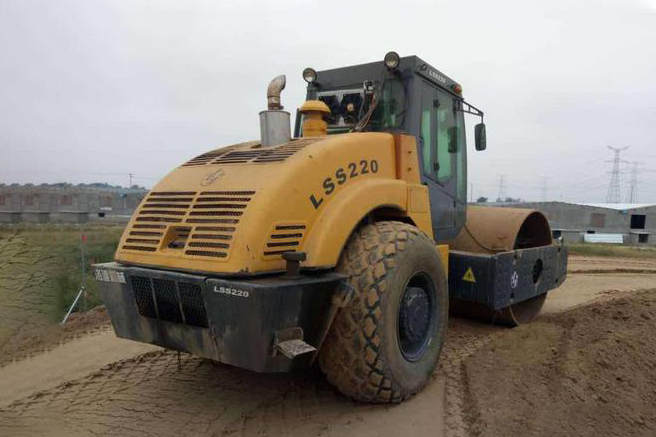 洛建lss222压路机