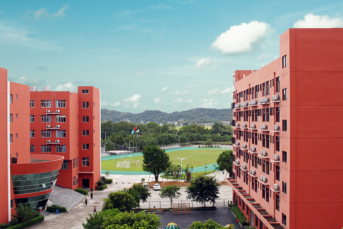  p>平阳育英体校,坐落在国家级风景区南雁荡山麓.