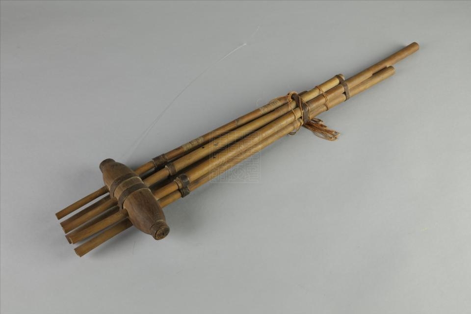  p>民国芦笙是重庆中国三峡博物馆收藏的乐器,法器类作品. /p>
