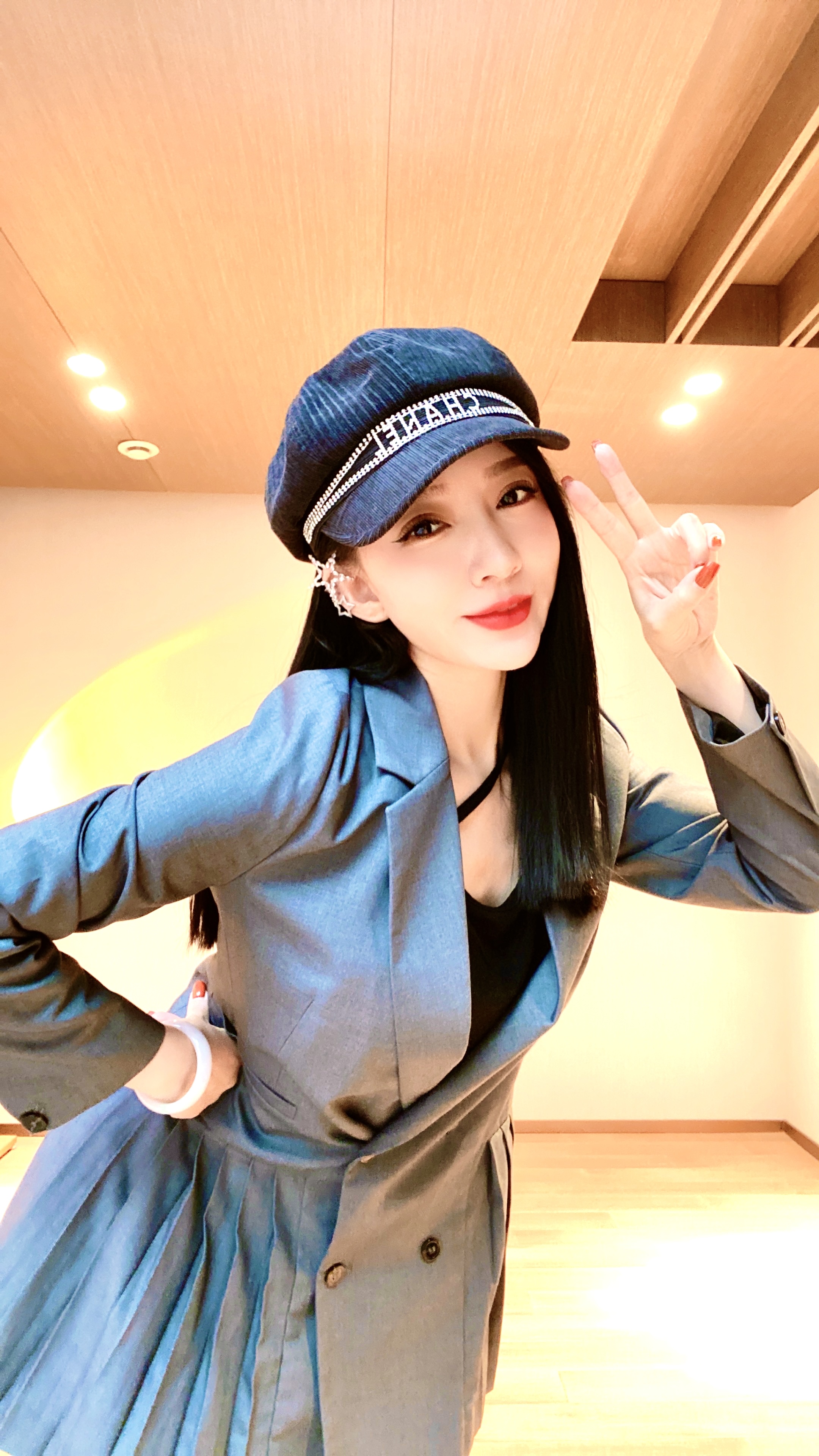  p data-id="gncn7y8plm">王小萌,出生于 a