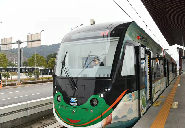 tram line 1),又称武夷新区旅游观光轨道交通南平市高铁站至武夷山站