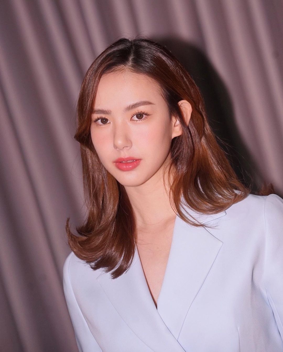  p>娜塔扎瑞·抔勒威查固(cherreen),1994年10月20日出生于泰国曼谷