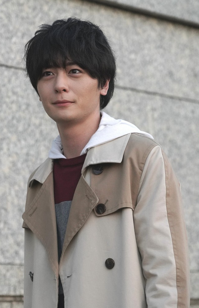 中登场的主角假面骑士