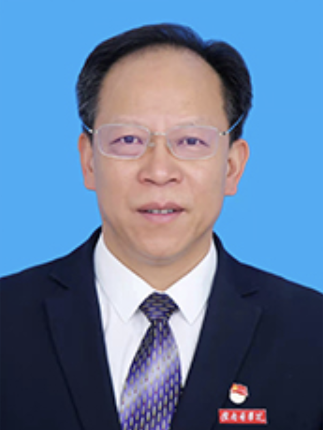 何春明