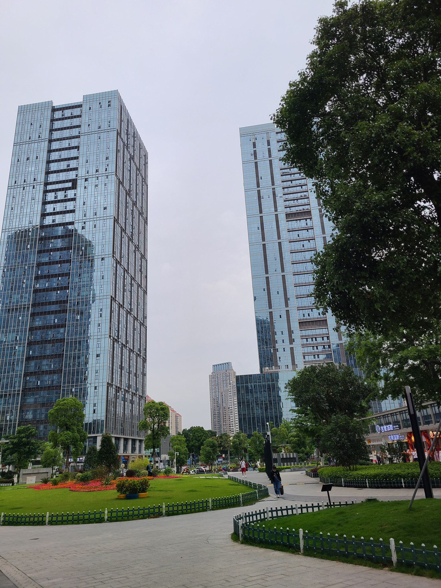 总部设在福建省福州市,位于福州市台江区富力中心(北江滨中央商务区内