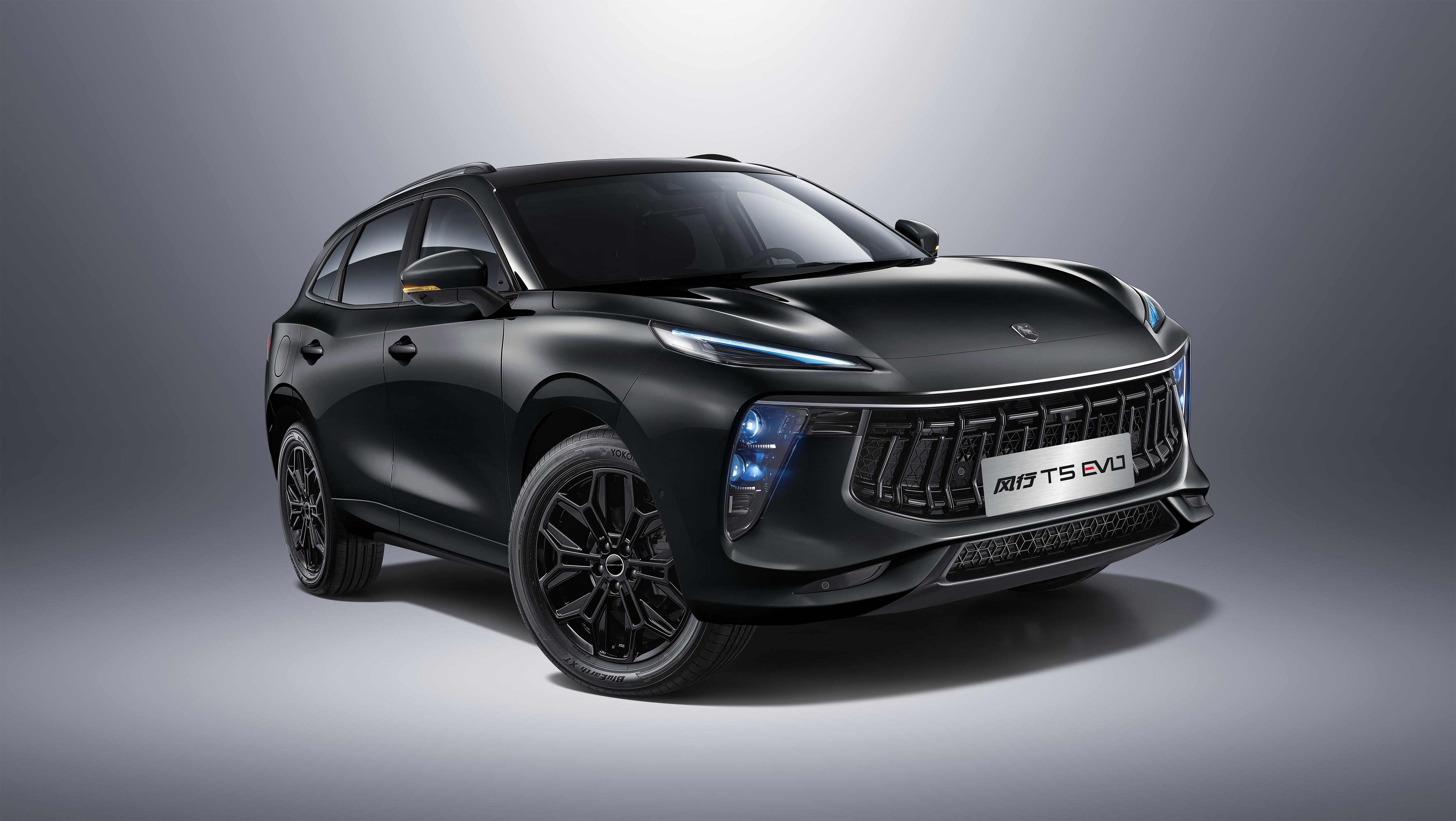 东风风行品牌焕新后的首款战略车型,风行t5 evo采用锋动力学全新设计