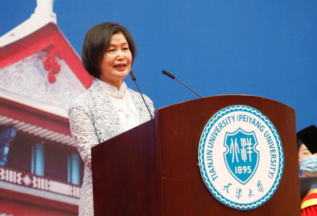李红霞