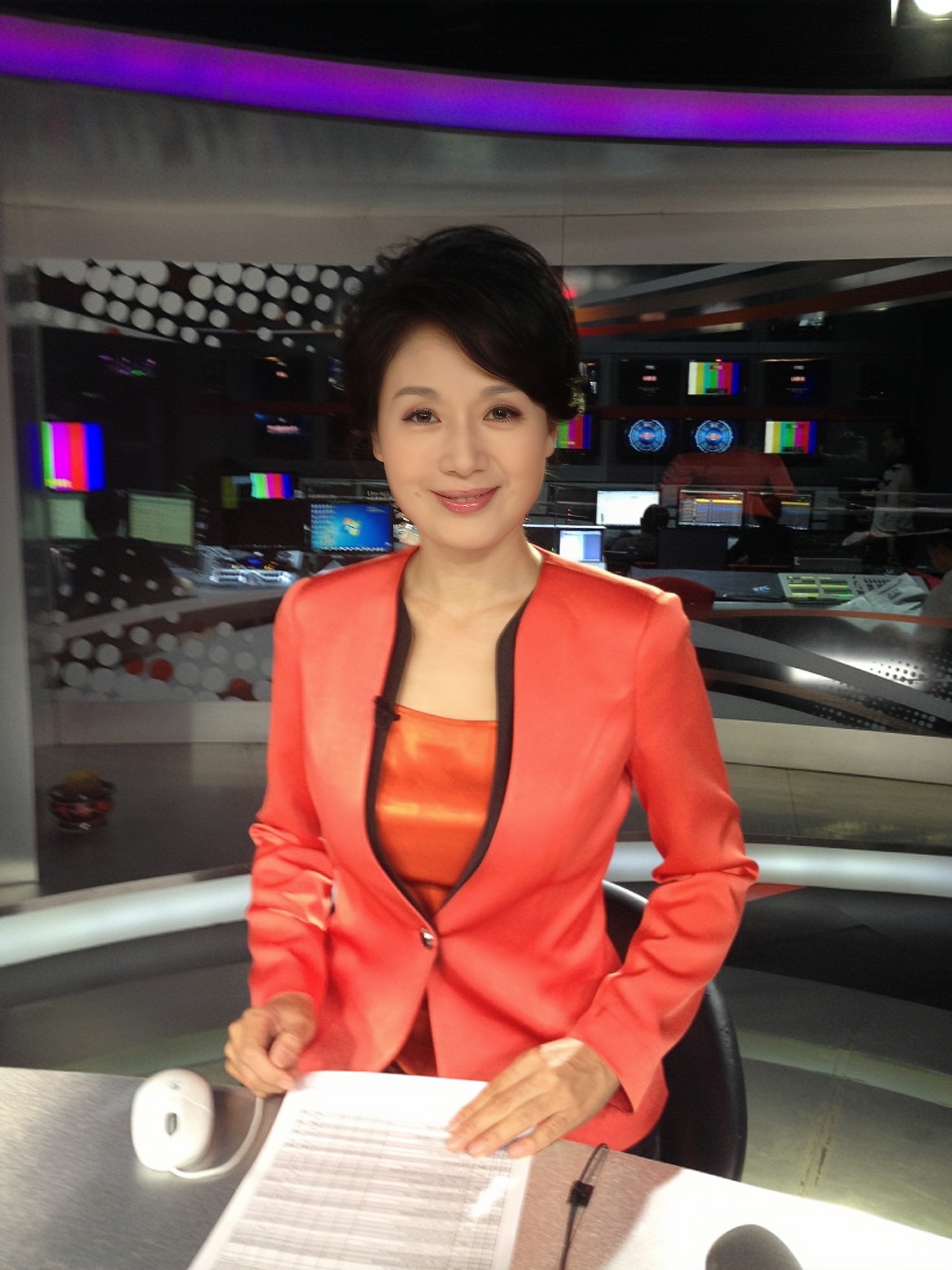  p data-id="gnytvh1jbv">冯冰,女,双鱼座, a target="_blank" href="