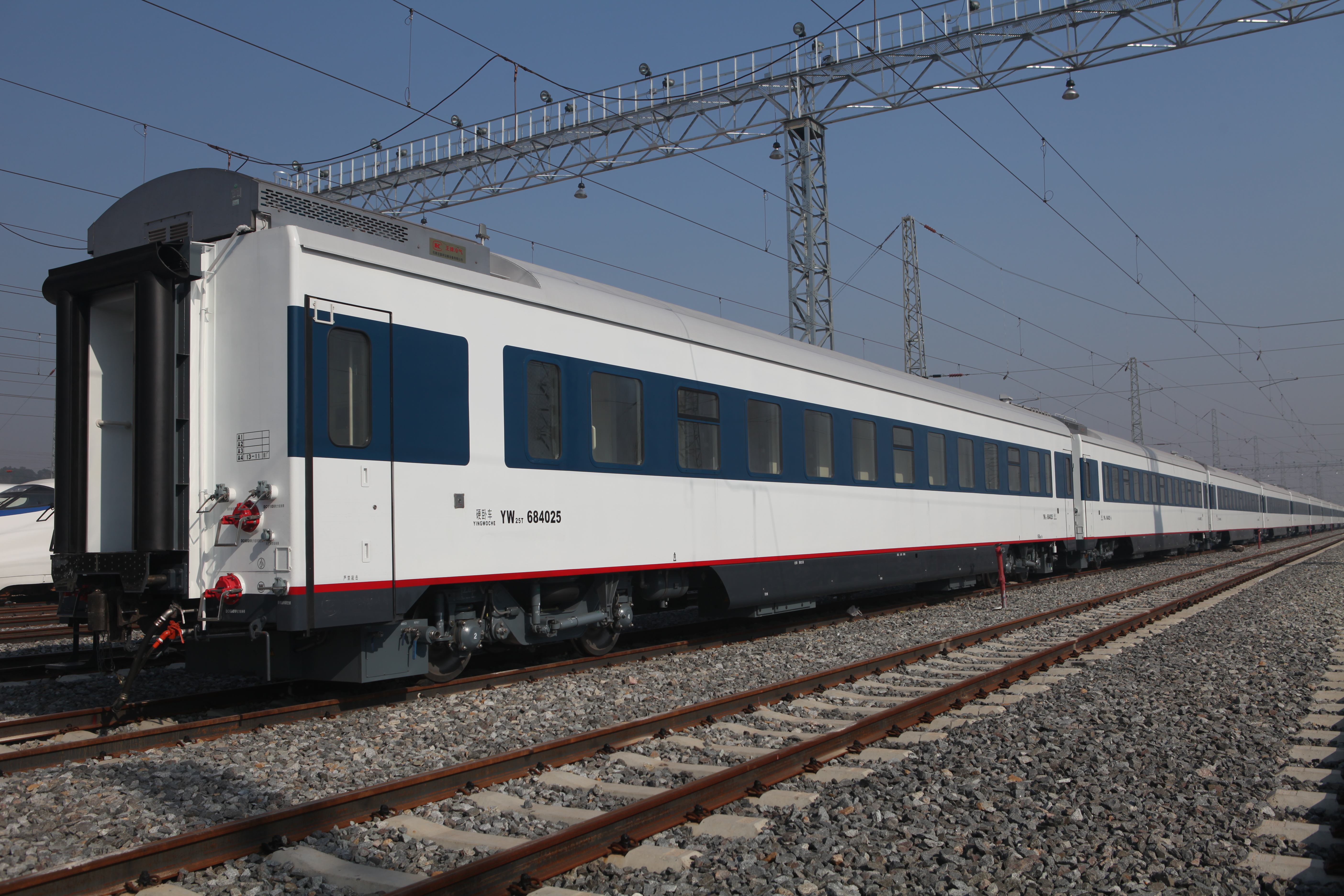 5m的提速型列车) /b>,是 a target="_blank" href="/item/中国铁路