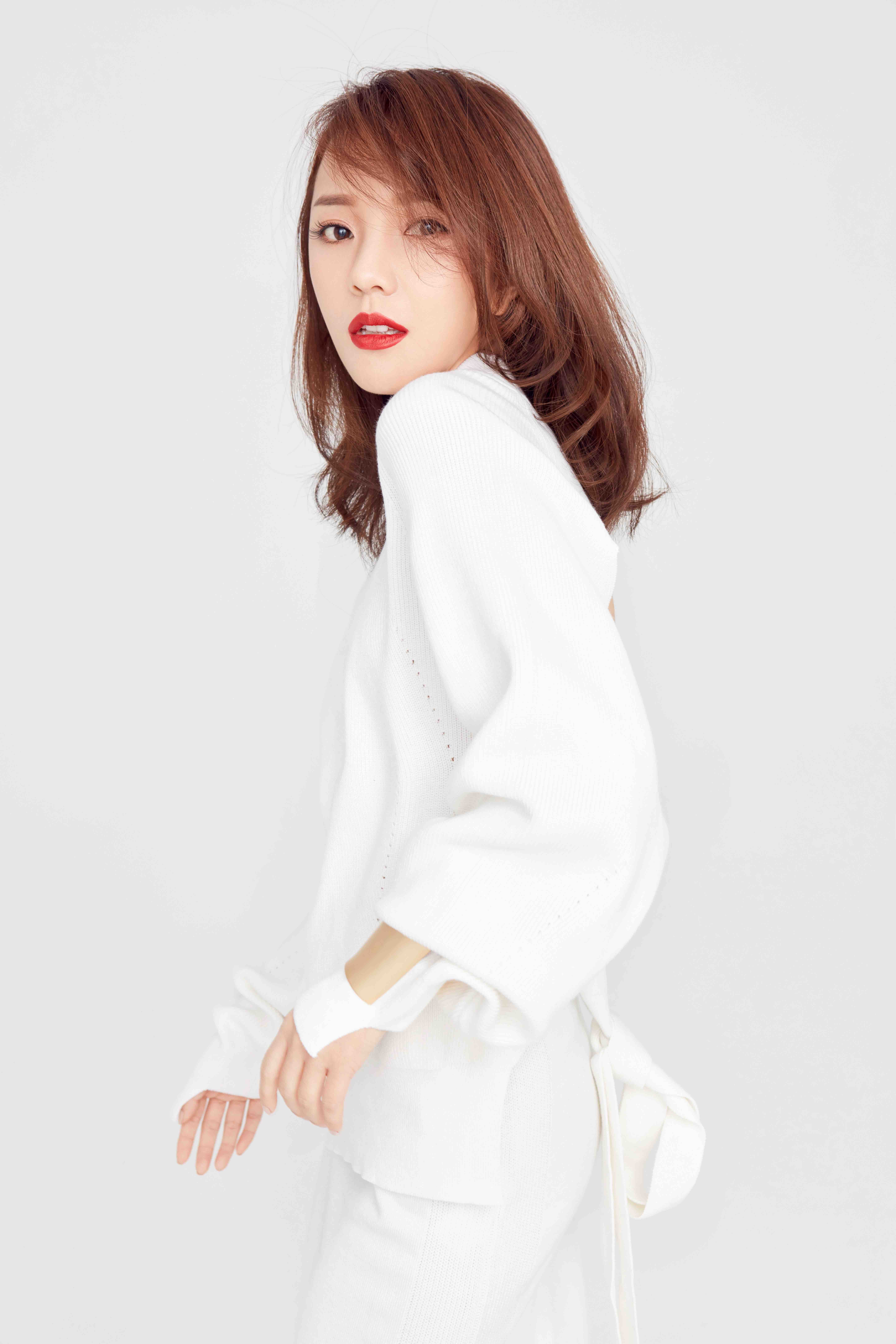  p>阳蕾(shine yang),1984年10月12日出生于重庆市,中国内地影视演员