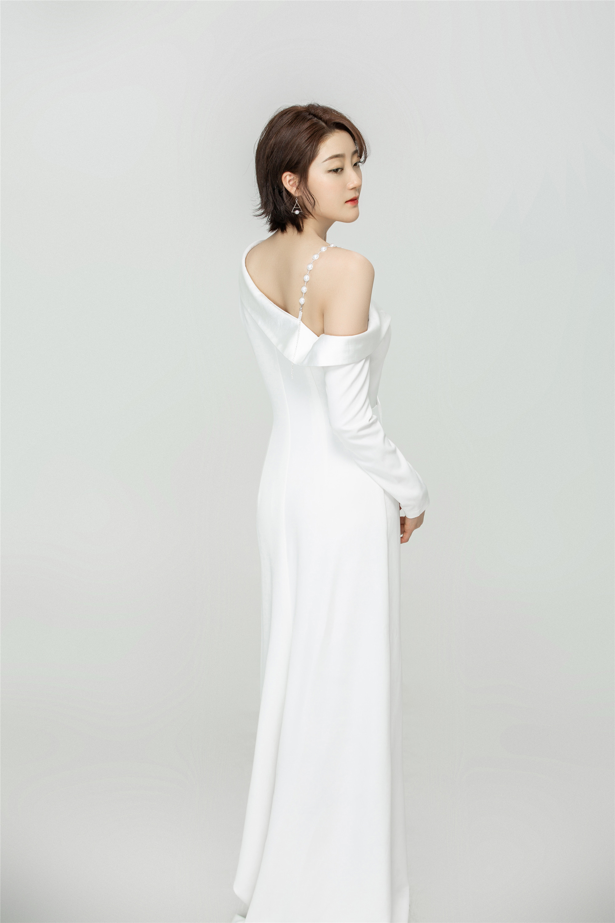  p>王怡雯,影视演员,模特,毕业于 a target="_blank" href="/item