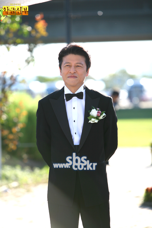  p>权海孝(kwon hae hyo),1965年11月6日出生,毕业于 a target="