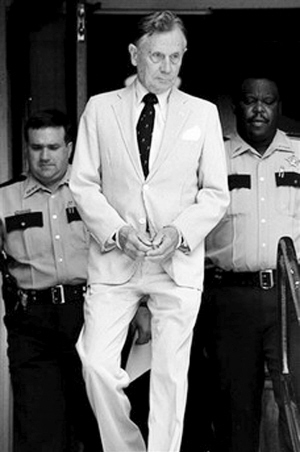 是美国历史上一个奉行<a target="