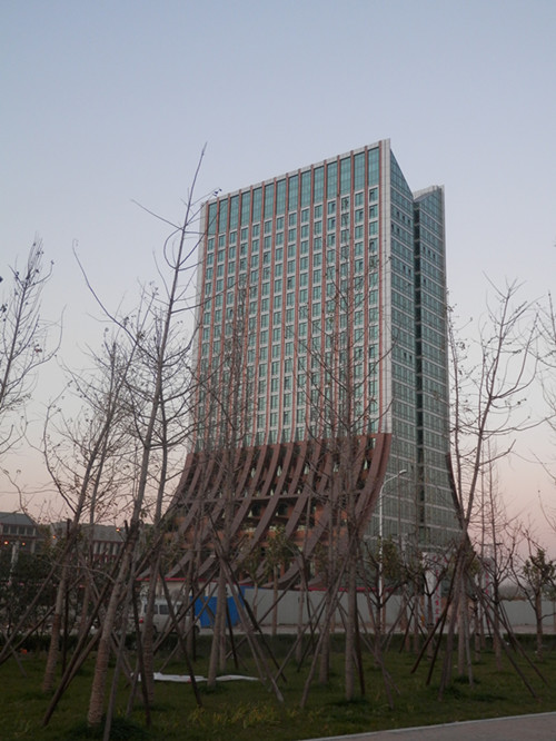  p>中原文化艺术学院始建于2010年,河南重点建设艺术院校位于 a href=