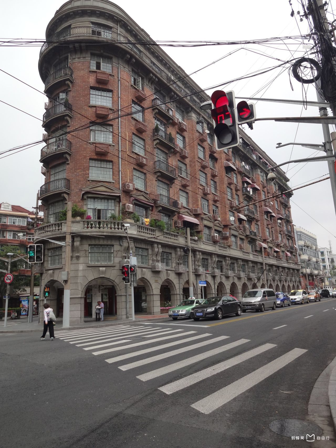 wukang building),曾用名诺曼底公寓,位于上海市徐汇区淮海中路1850号