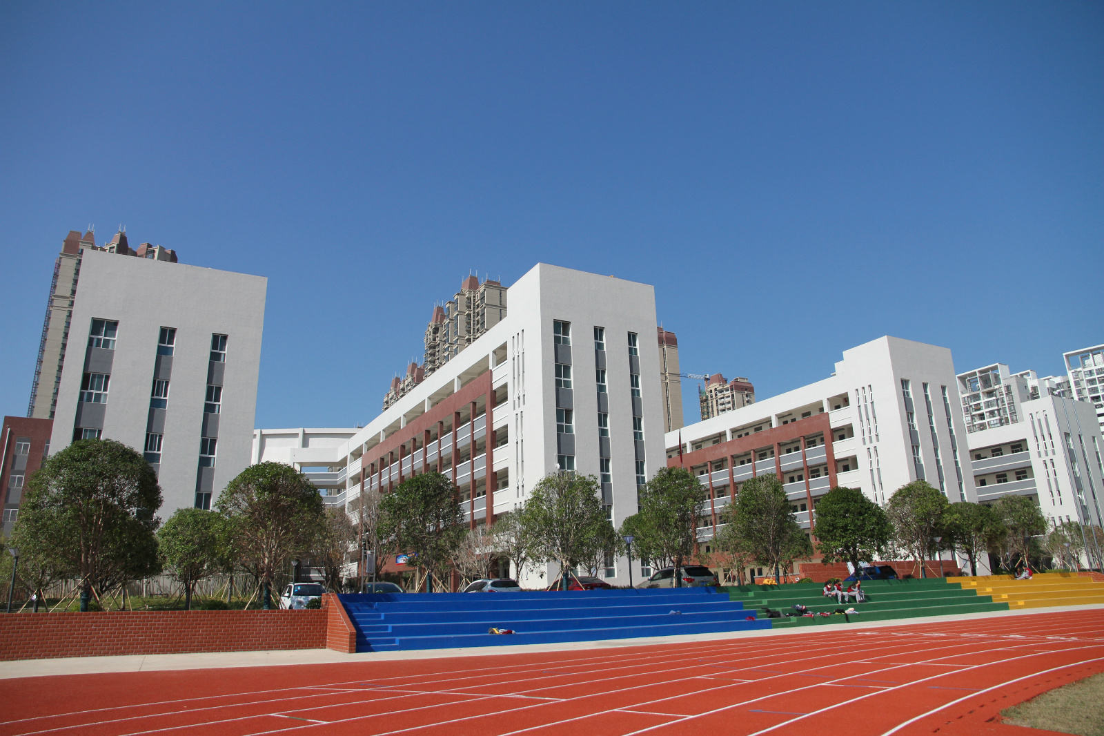 柳州市德润中学