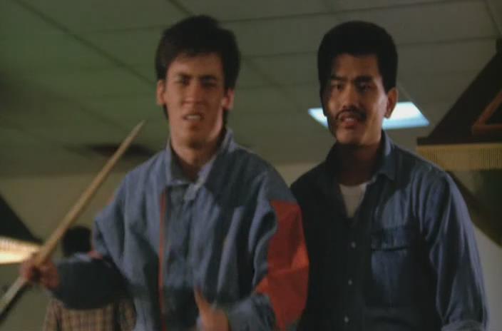 《拳击小子》是由孙仲导演,狄龙,陆剑明,梁婉静等主演的动作电影