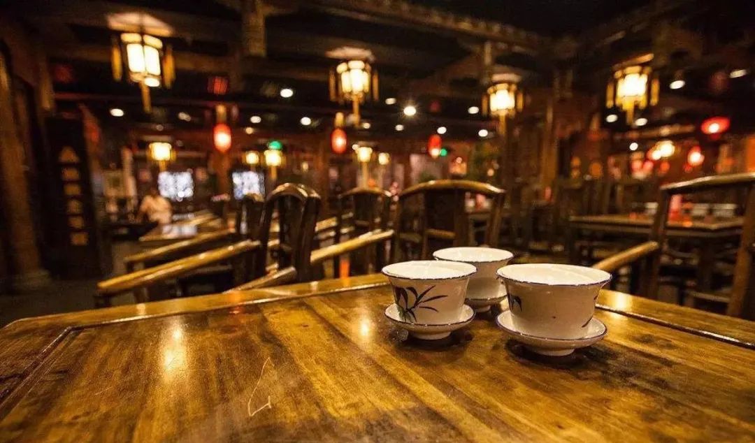 河街大茶馆