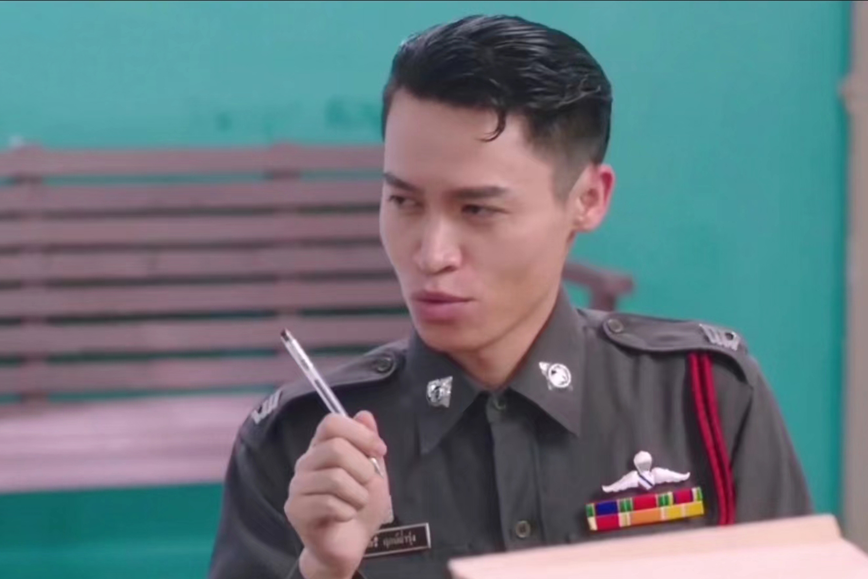 i7drhk0nwo">施琅,男, a target="_blank" href="/item/演员/3106682"