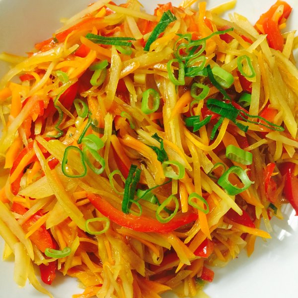 胡萝卜烧土豆丝