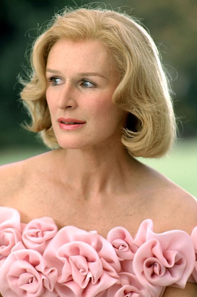  p>格伦·克洛斯 i>(glenn close) /i>,1947年3月19日出生于美国